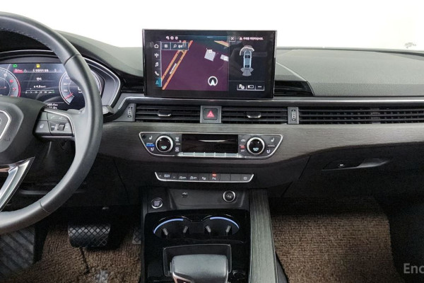 2023 Audi A4 с пробегом 25 739 км