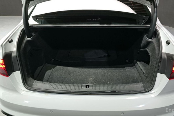 2021 Audi A4 с пробегом 134 282 км