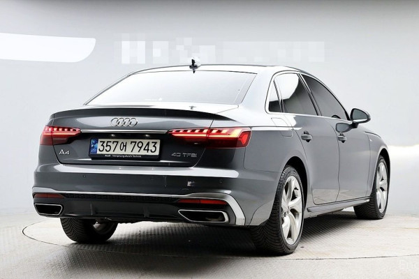 2021 Audi A4 с пробегом 85 708 км