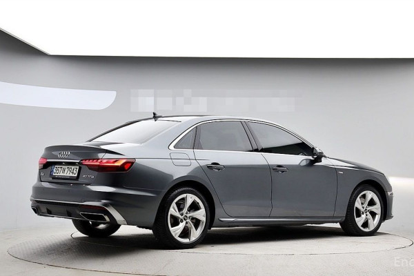 2021 Audi A4 с пробегом 85 708 км