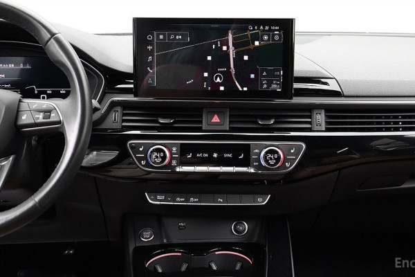 2021 Audi A4 с пробегом 85 708 км