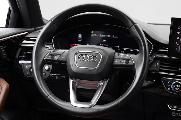 2021 Audi A4 с пробегом 85 708 км