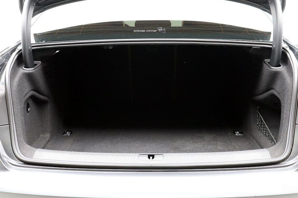 2021 Audi A4 с пробегом 85 708 км