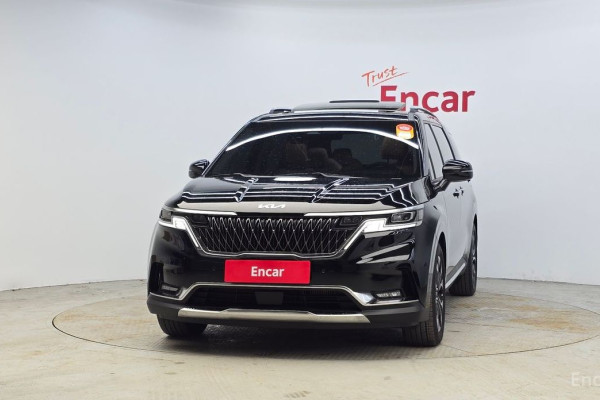 2022 Kia Carnival с пробегом 23 585 км