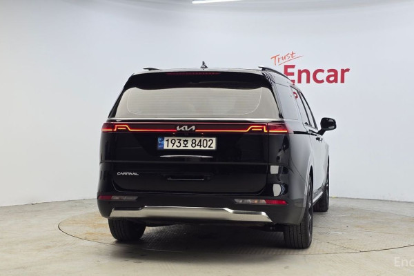 2022 Kia Carnival с пробегом 23 585 км