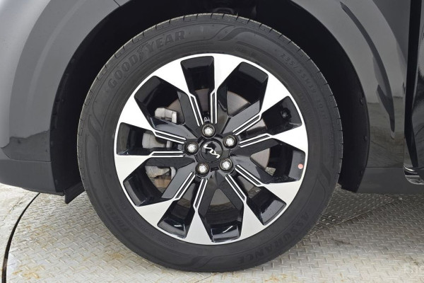 2022 Kia Carnival с пробегом 23 585 км