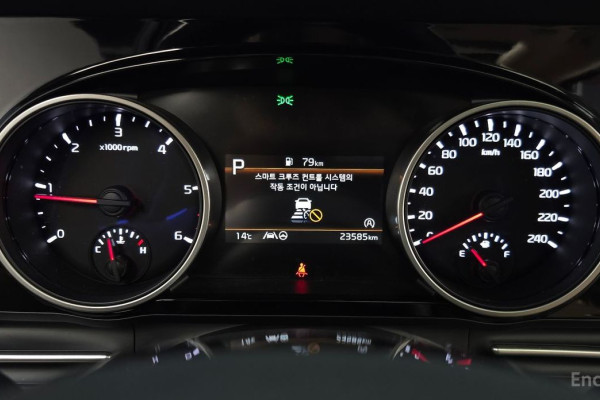 2022 Kia Carnival с пробегом 23 585 км