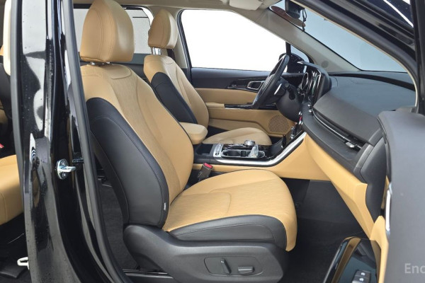 2022 Kia Carnival с пробегом 23 585 км