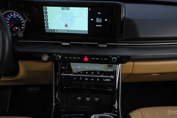 2022 Kia Carnival с пробегом 23 585 км