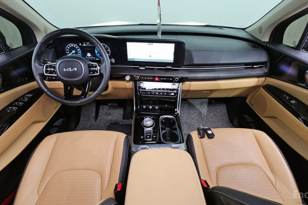 2023 Kia Carnival с пробегом 49 042 км