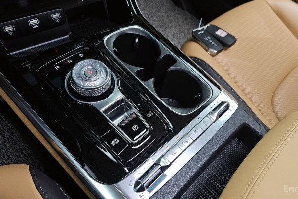 2023 Kia Carnival с пробегом 49 042 км