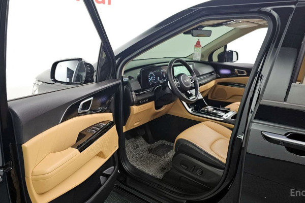 2023 Kia Carnival с пробегом 49 042 км