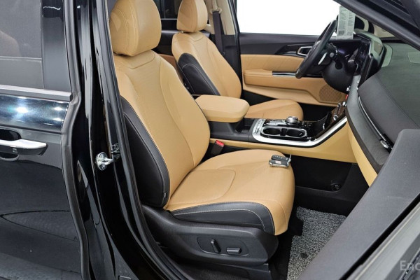 2023 Kia Carnival с пробегом 49 042 км