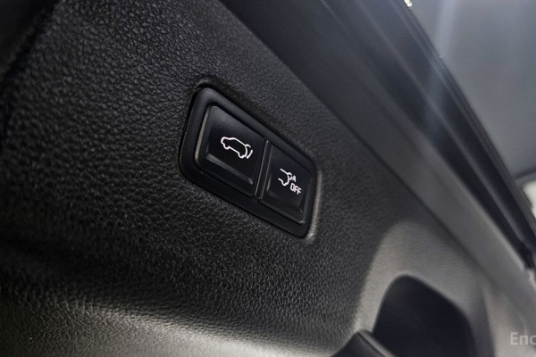 2023 Kia Carnival с пробегом 49 042 км