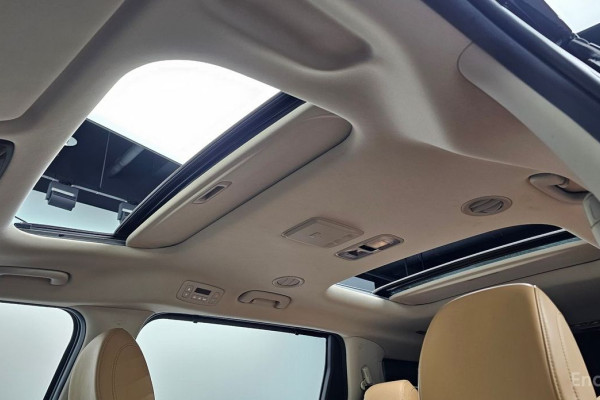 2023 Kia Carnival с пробегом 55 218 км