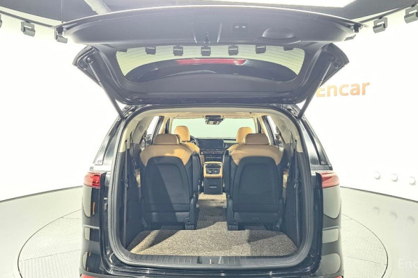 2023 Kia Carnival с пробегом 55 218 км