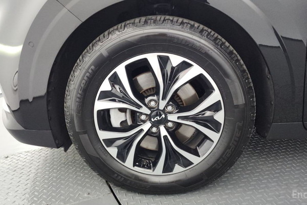 2023 Kia Carnival с пробегом 26 153 км