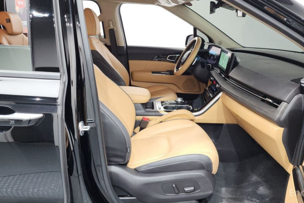 2023 Kia Carnival с пробегом 26 153 км