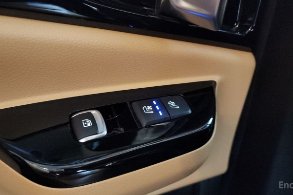 2023 Kia Carnival с пробегом 26 153 км