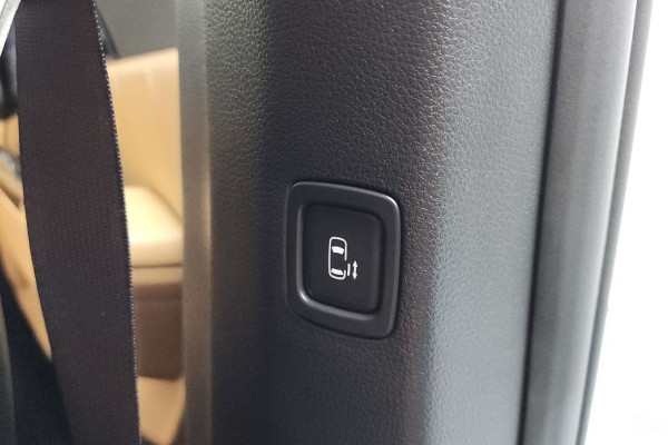 2023 Kia Carnival с пробегом 26 153 км