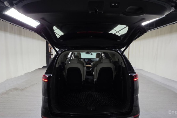 2022 Kia Carnival с пробегом 39 482 км