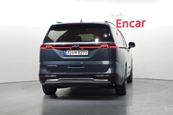 2022 Kia Carnival с пробегом 70 885 км