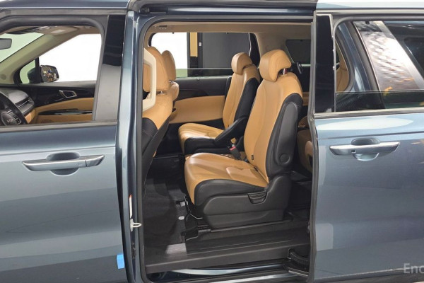 2022 Kia Carnival с пробегом 70 885 км