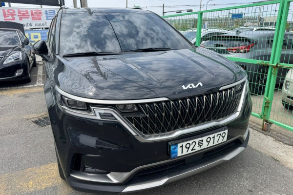 2023 Kia Carnival с пробегом 48 094 км