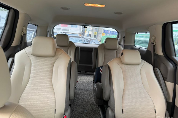 2023 Kia Carnival с пробегом 48 094 км