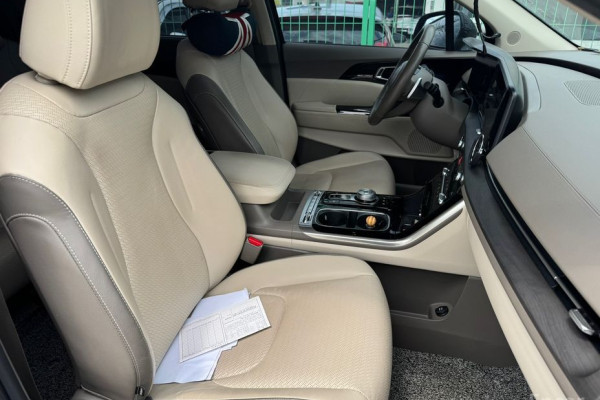 2023 Kia Carnival с пробегом 48 094 км