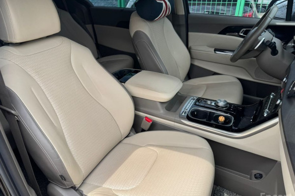 2023 Kia Carnival с пробегом 48 094 км