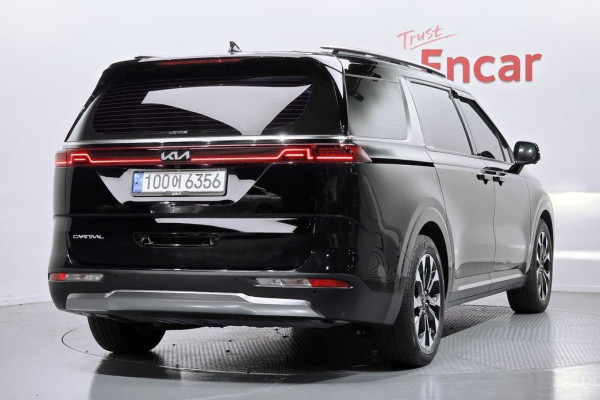2022 Kia Carnival с пробегом 72 534 км