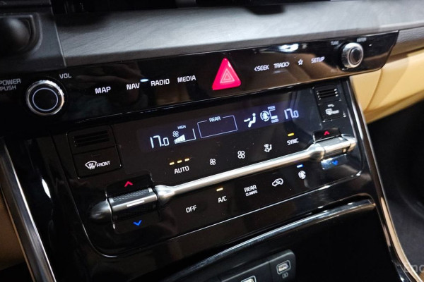 2022 Kia Carnival с пробегом 101 770 км