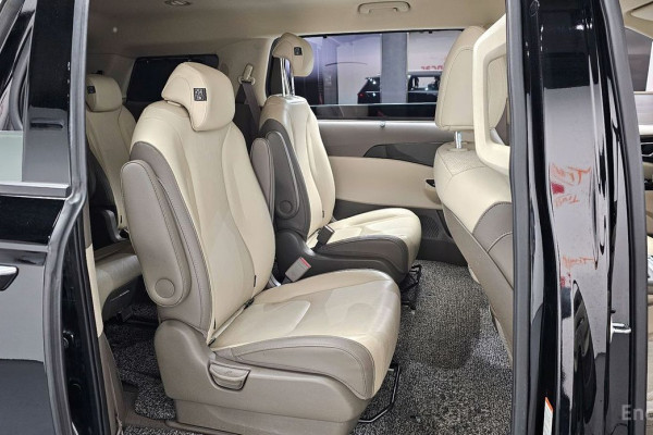 2022 Kia Carnival с пробегом 109 923 км