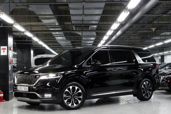 2021 Kia Carnival с пробегом 10 800 км