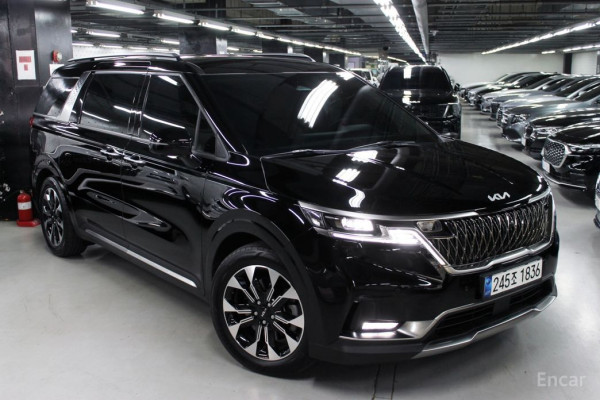 2021 Kia Carnival с пробегом 10 800 км