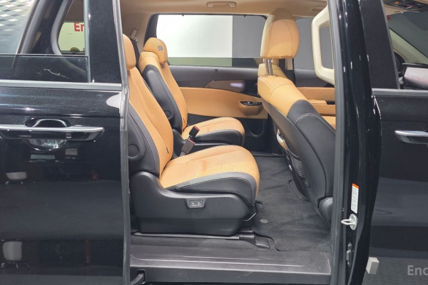 2022 Kia Carnival с пробегом 93 025 км