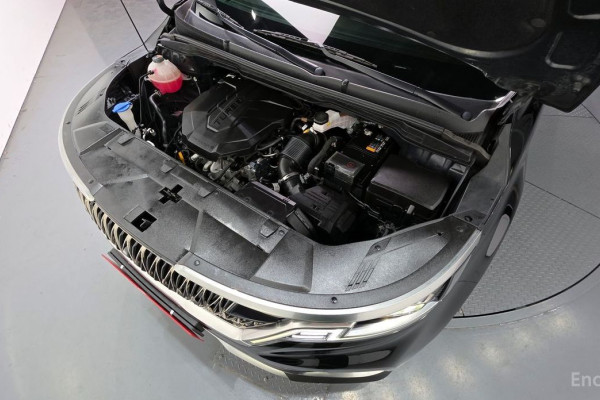 2023 Kia Carnival с пробегом 79 551 км