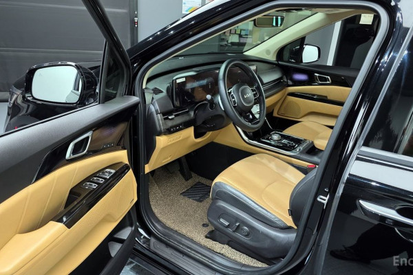 2023 Kia Carnival с пробегом 79 551 км