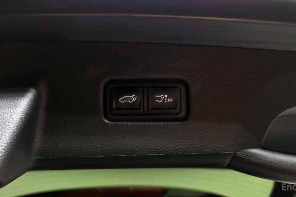 2023 Kia Carnival с пробегом 79 551 км