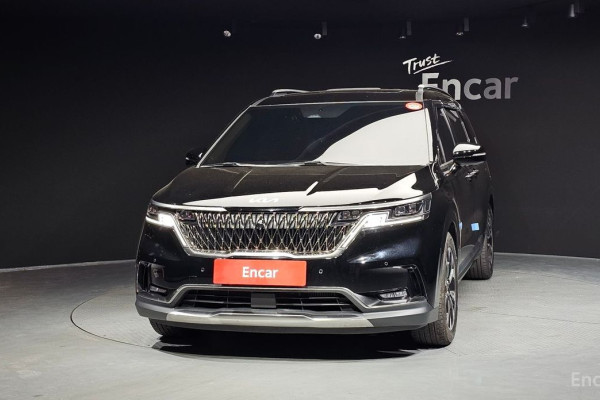 2022 Kia Carnival с пробегом 83 287 км