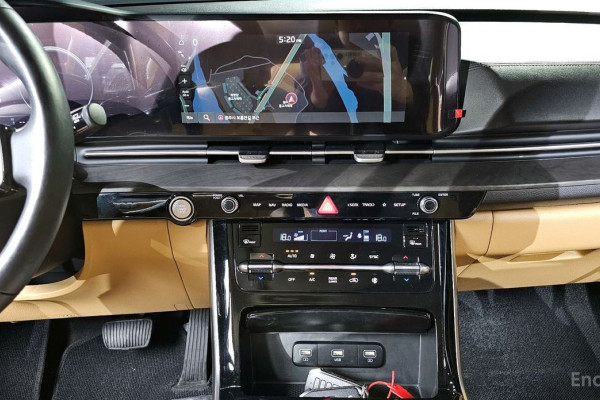 2022 Kia Carnival с пробегом 83 287 км