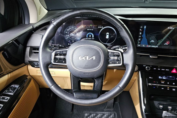 2022 Kia Carnival с пробегом 83 287 км