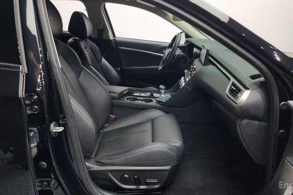 2022 Genesis G70 с пробегом 84 233 км