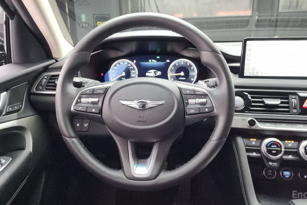 2022 Genesis G70 с пробегом 84 233 км