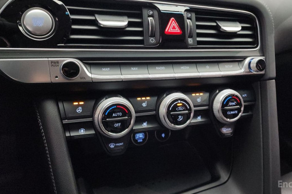 2022 Genesis G70 с пробегом 84 233 км