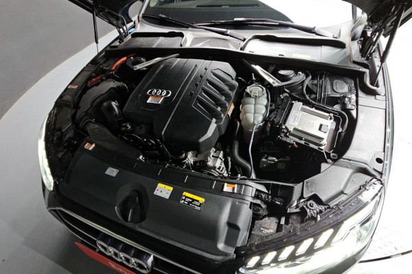 2023 Audi A4 с пробегом 121 259 км