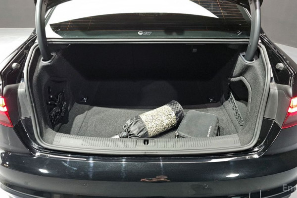 2023 Audi A4 с пробегом 121 259 км