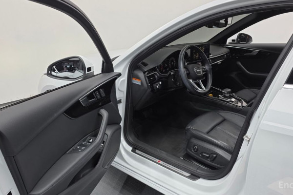 2021 Audi A4 с пробегом 20 951 км