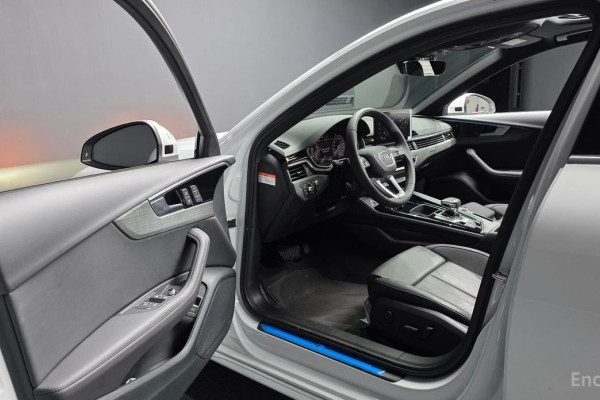 2023 Audi A4 с пробегом 10 240 км